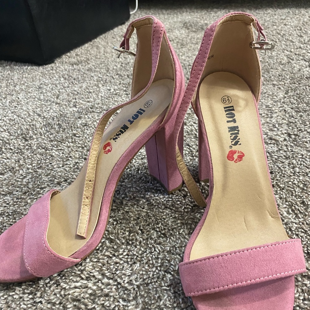 Pink heels